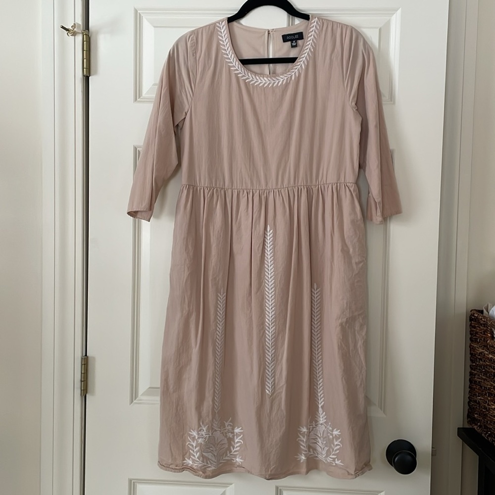 Gorgeous neutral Roolee Dress size smalll